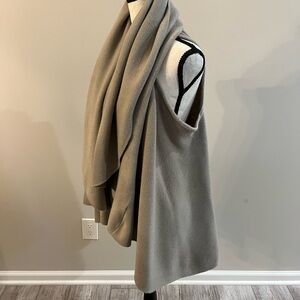 Elegant Tan Sleeveless Drape Vest